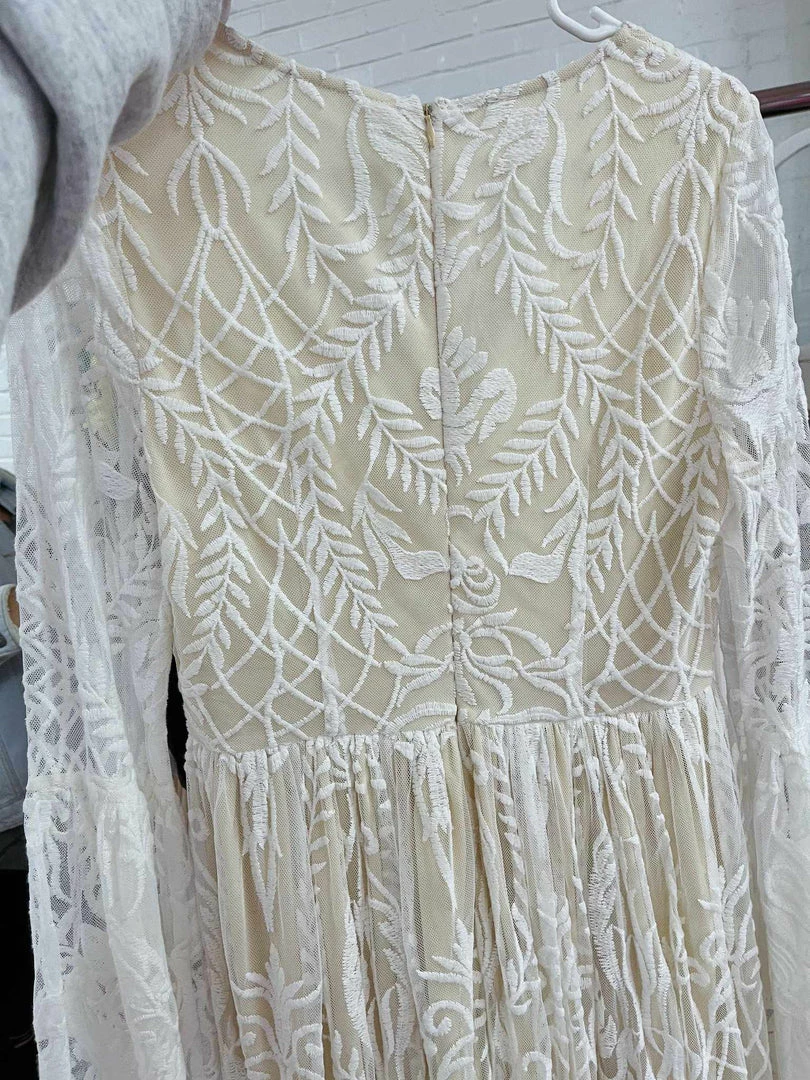 D & J Industries Look Famous Tonight Dress - White/Neutral 10 D & J Industries Look Famous Tonight Dress - White/Neutral